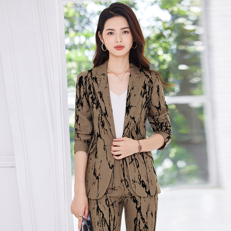 Women Formal Wear Look - เสื้อสูทผู้หญิงระดับไฮเอนด์ สไตล์ฤดูใบไม้ผลิและฤดูใบไม้ร่วง ลุคเทพธิดาสง่างาม ชุดทำงานแบบเป็นทางการ แฟชั่นลายพิมพ์ทันสมัย