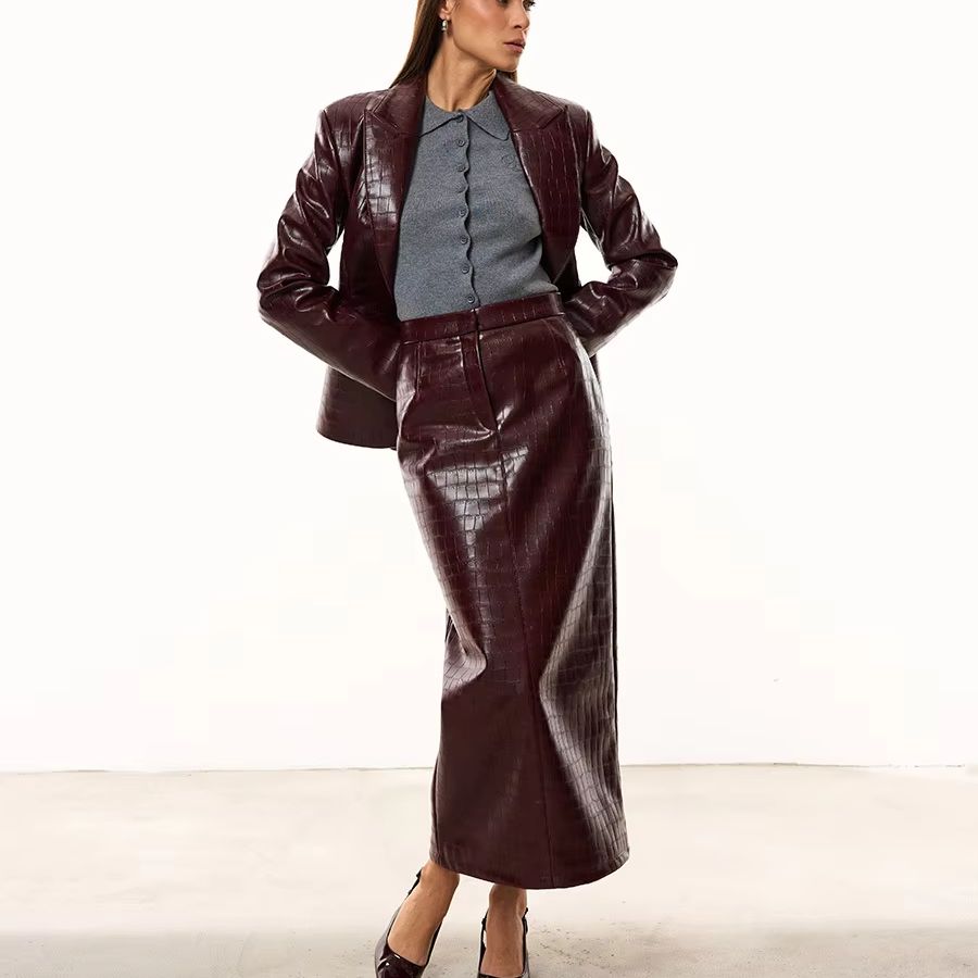 Women'S Formal Wear Suits - ชุดสูท 2 ชิ้นสำหรับผู้หญิง IG สีเบอร์กันดี หนังจระเข้เทียม